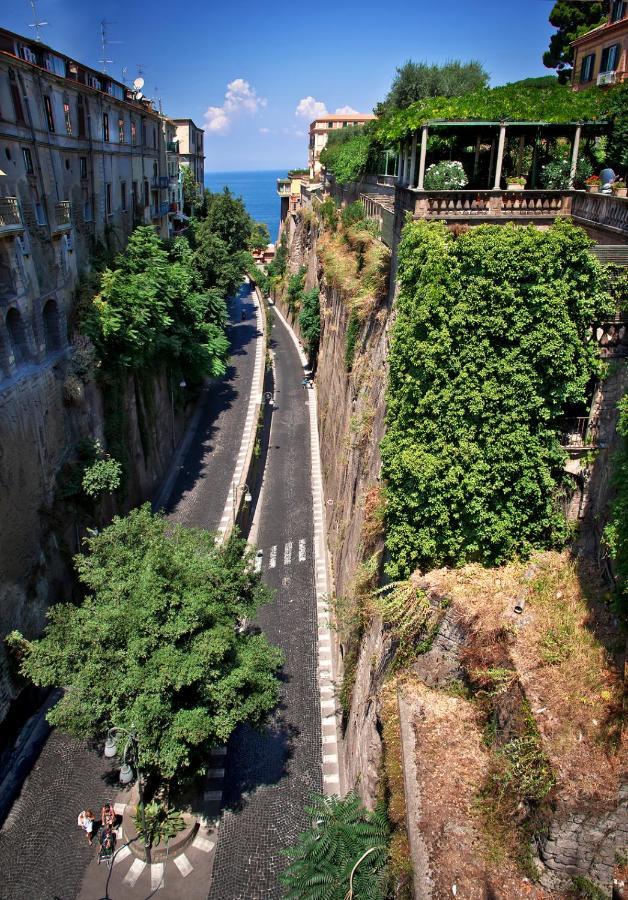 Hotel New Domus Sorrento Esterno foto